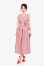 Áo tơ kiểu peplum cổ V kết hoa