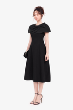 Đầm xòe đen tay choàng phối nơ