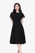 Đầm đen dự tiệc phối ren dáng xòe