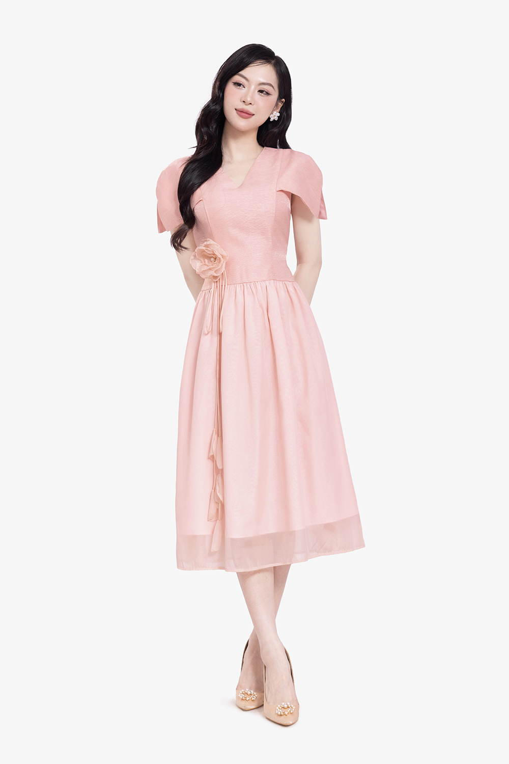 Đầm xòe màu hồng phối tơ đính hoa