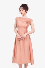 Đầm hồng tơ ngọc trai dáng A xòe đính hoa