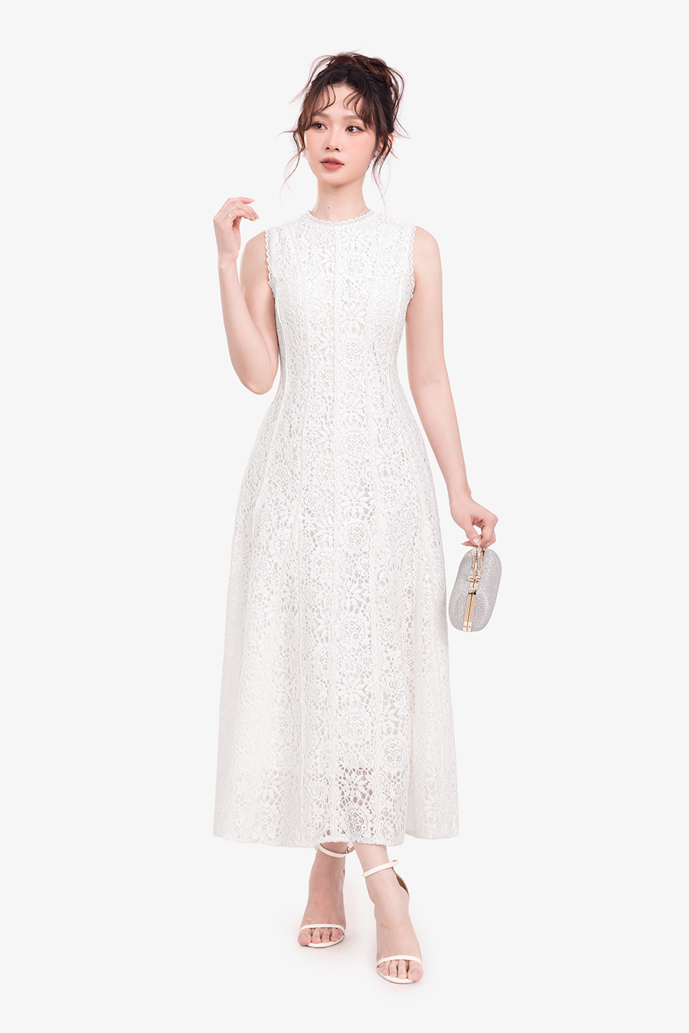 Đầm ren trắng dự tiệc dáng dài