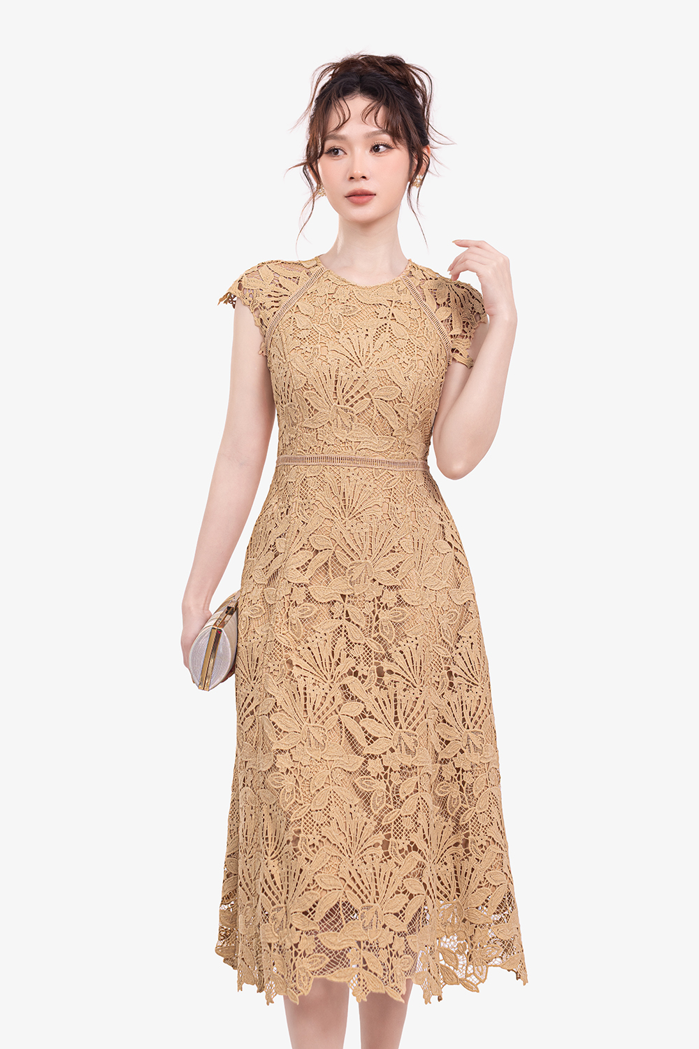 Đầm ren dự tiệc tay chờm dáng dài