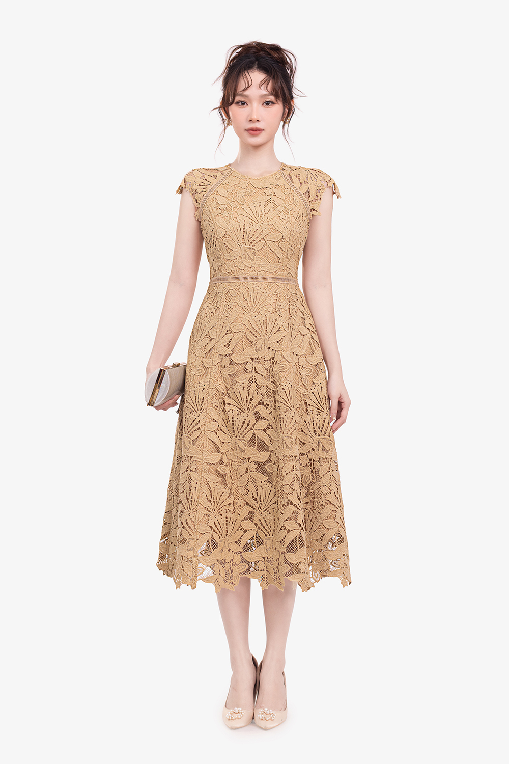 Đầm ren dự tiệc tay chờm dáng dài