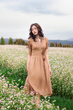 Đầm xòe tơ nhấn eo đính hoa