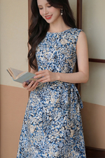 Đầm hoa nhí chữ A màu xanh sát nách