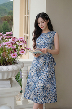 Đầm hoa nhí chữ A màu xanh sát nách