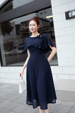 Đầm xòe dự tiệc tay choàng đính hoa