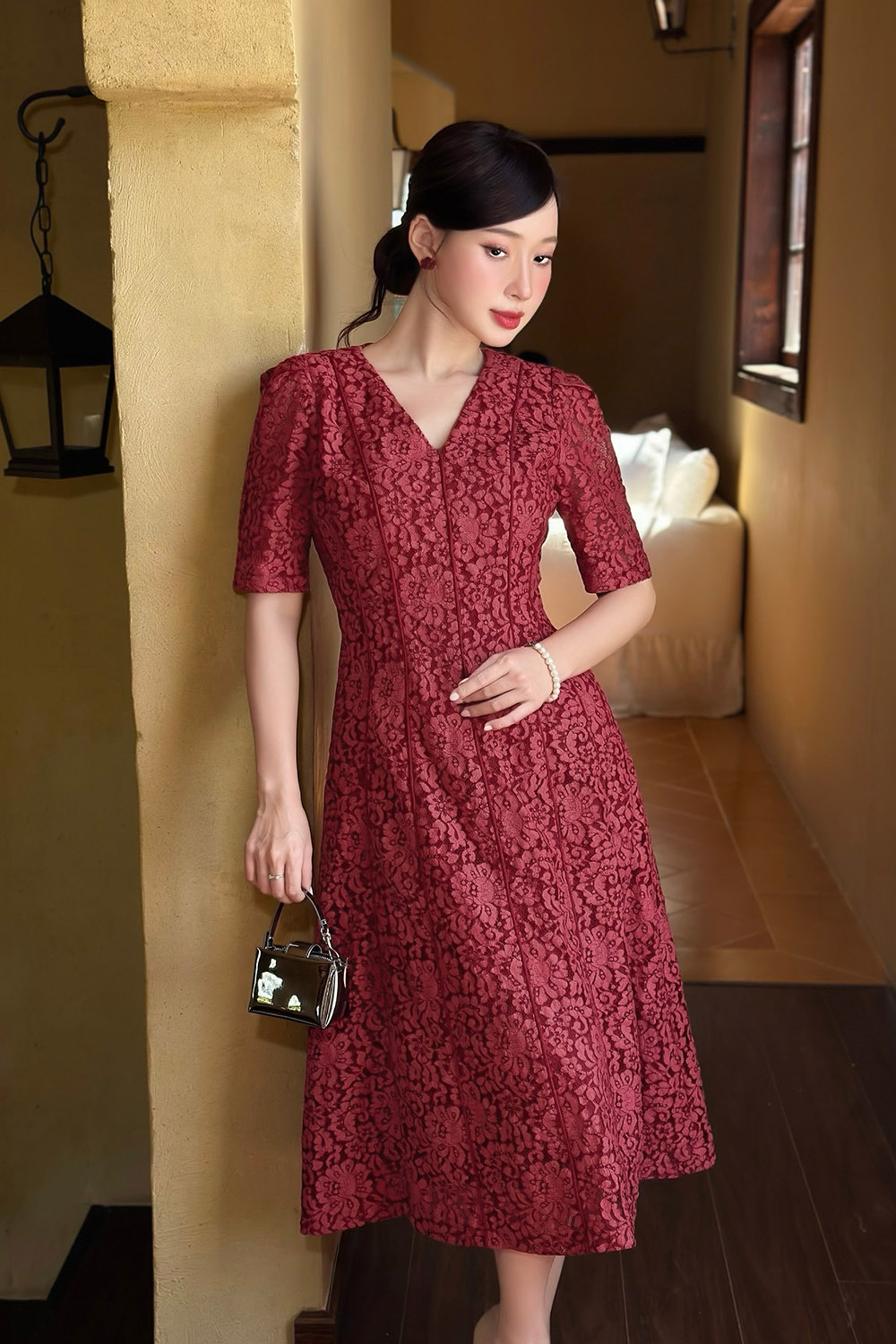 Đầm ren đỏ cao cấp dáng chữ A