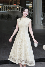 Đầm dự tiệc ren thêu hoa mai màu kem