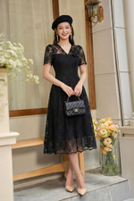 Đầm ren dự tiệc dáng xòe màu đen