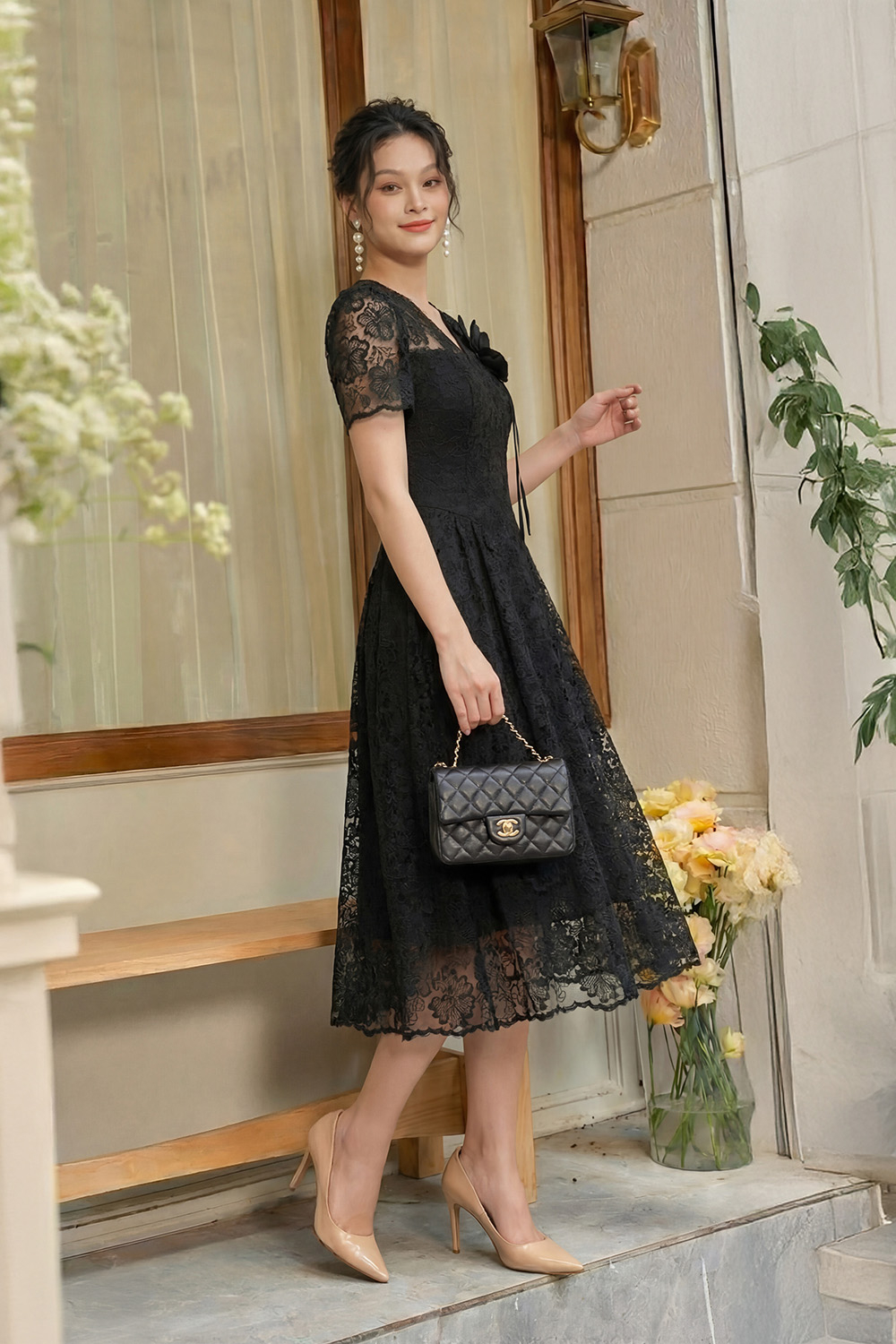 Đầm ren dự tiệc dáng xòe màu đen
