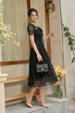 Đầm ren dự tiệc dáng xòe màu đen