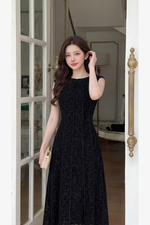 Đầm đen dự tiệc dáng xòe sát nách