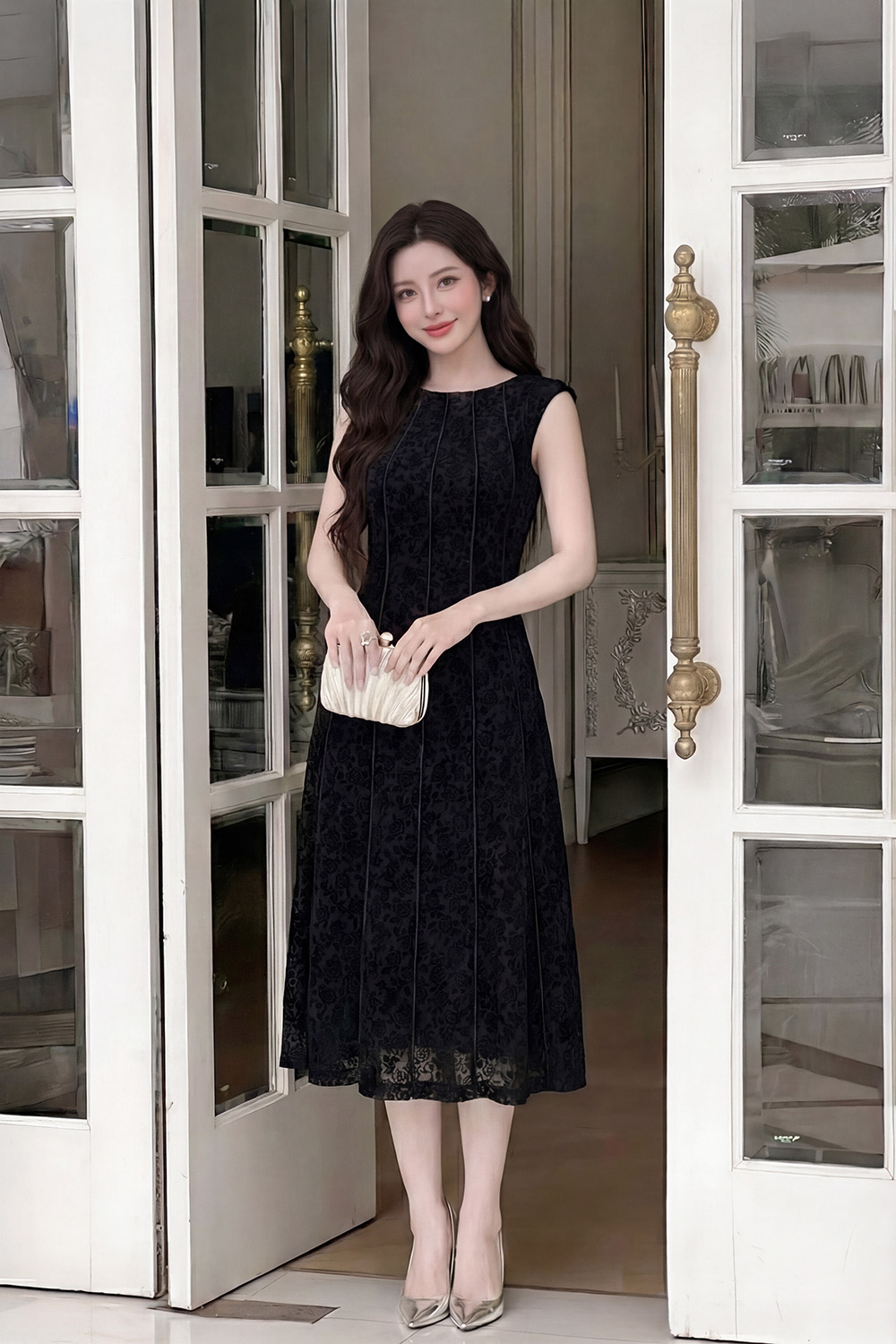 Đầm đen dự tiệc dáng xòe sát nách