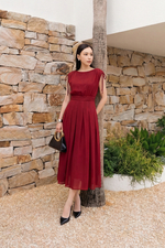 Đầm đỏ chiffon dáng xòe dài xếp ly