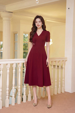 Đầm đỏ dự tiệc dáng xòe đính hoa