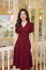 Đầm đỏ dự tiệc dáng xòe đính hoa