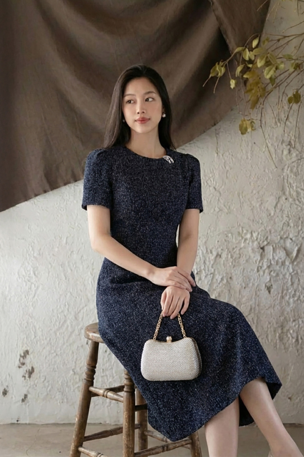 Đầm xòe chữ A cổ tròn đính khoen