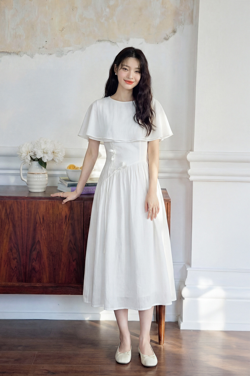 Đầm xòe trắng tơ cổ tròn phối choàng