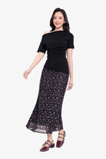 Chân váy đen đuôi cá dáng dài hoa nhí