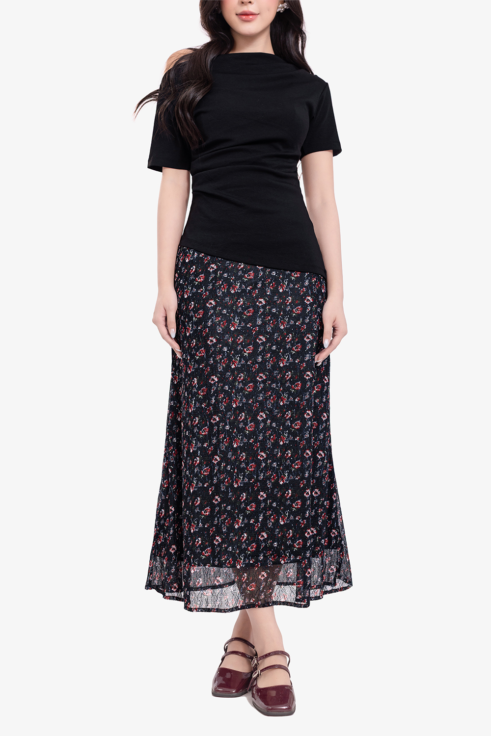 Chân váy đen đuôi cá dáng dài hoa nhí