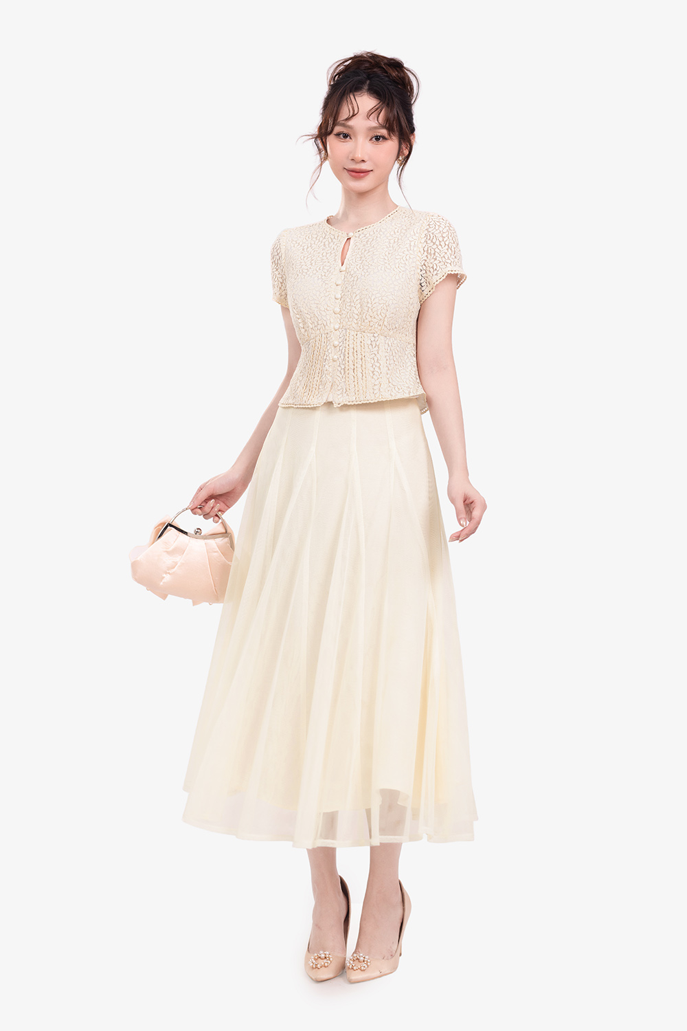 Áo ren cotton kiểu peplum màu kem