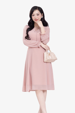 Đầm hồng công sở dáng chữ A tay dài