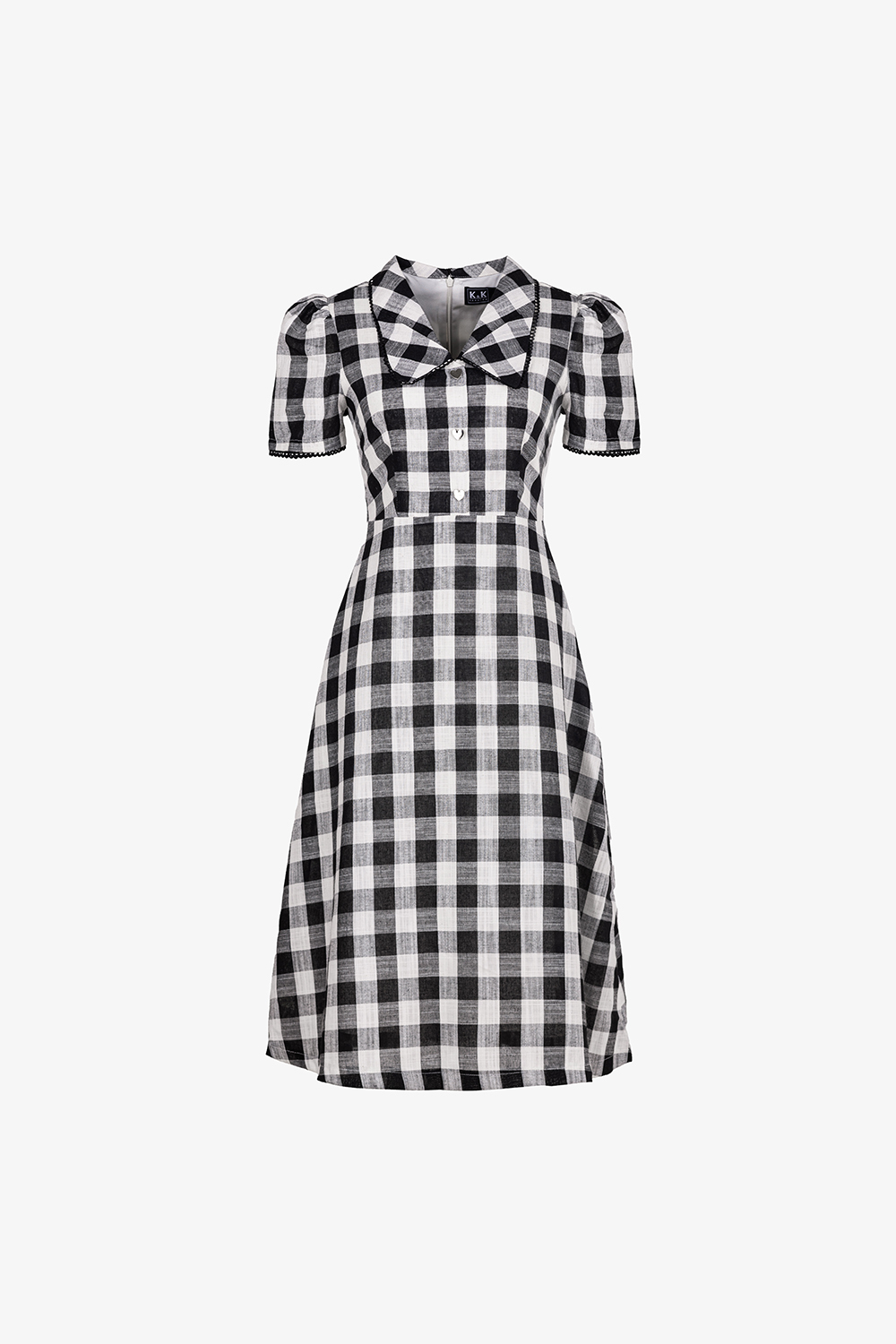 Đầm linen họa tiết caro đen trắng dáng xòe cổ sen