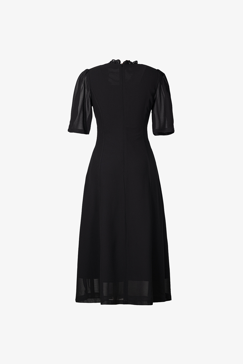 Đầm đen chiffon dáng chữ A xòe cổ V viền bèo