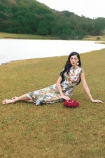 Đầm chữ A họa tiết hoa cổ thuyền lệch nhún vai