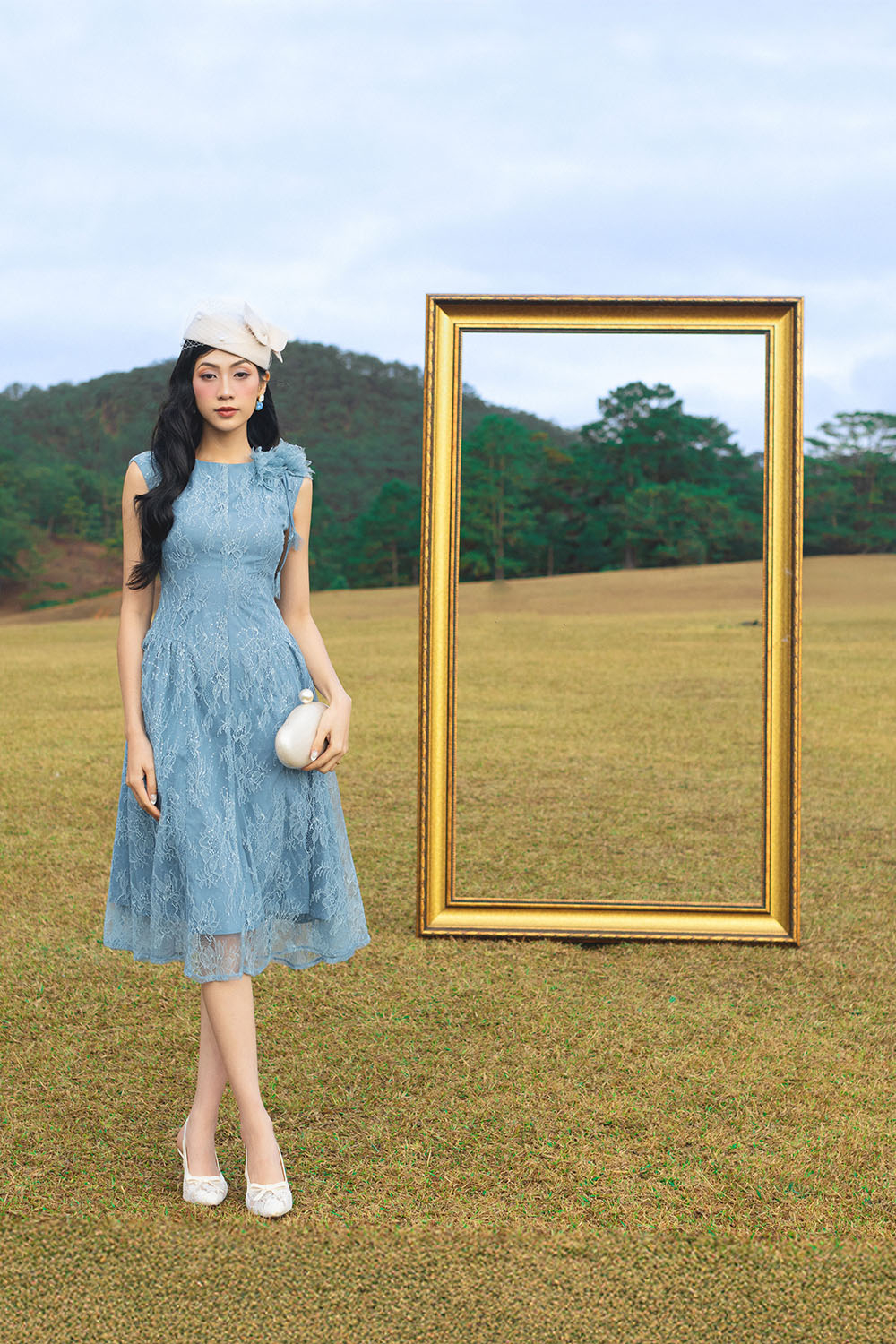 Đầm tiệc ren xanh đính hoa cao cấp