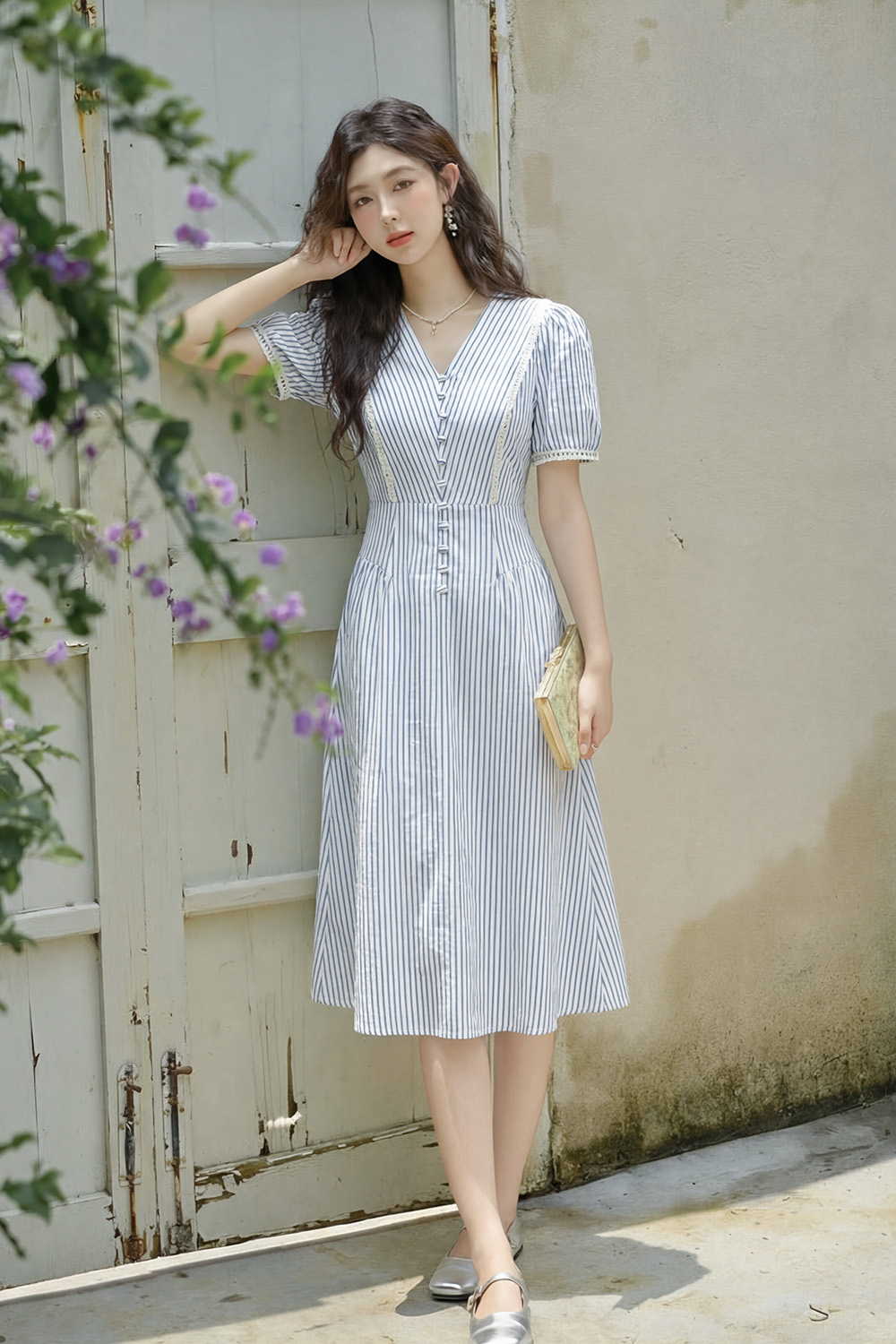 Đầm công sở dáng xòe kẻ sọc xanh cổ V