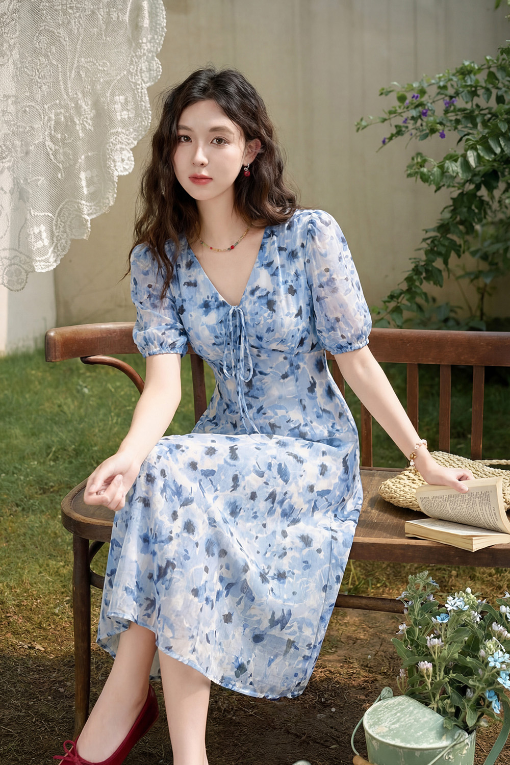 Đầm voan hoa xanh dáng xòe chữ A tay lửng