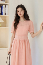 Đầm xòe tơ nhún cổ tròn chiết eo lượn sóng