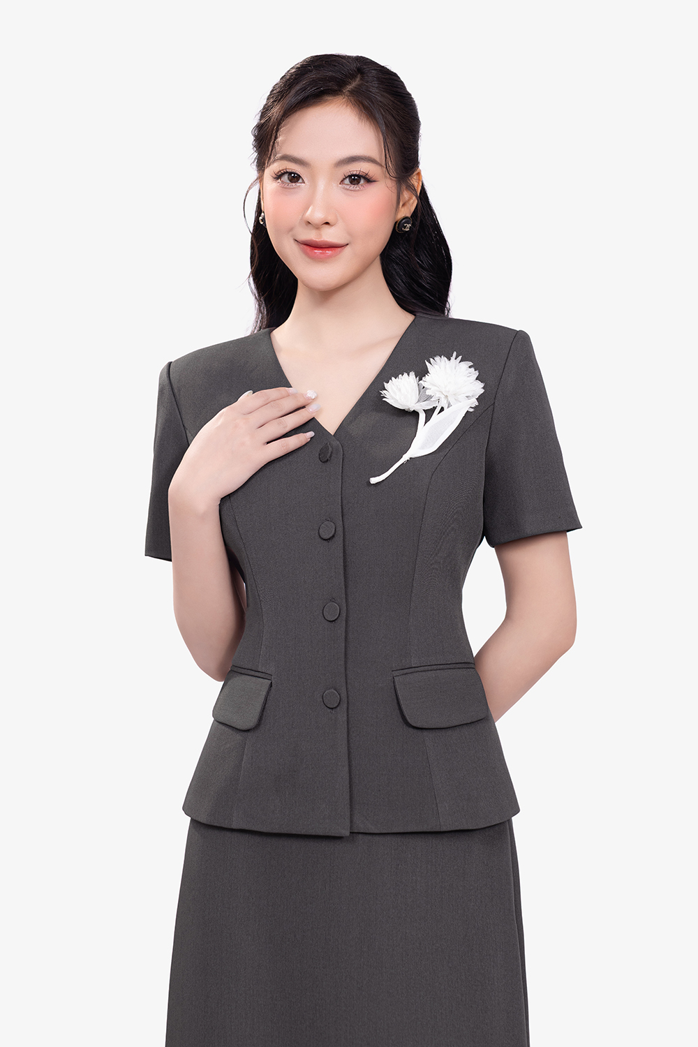 Áo kiểu công sở đính hoa màu xám