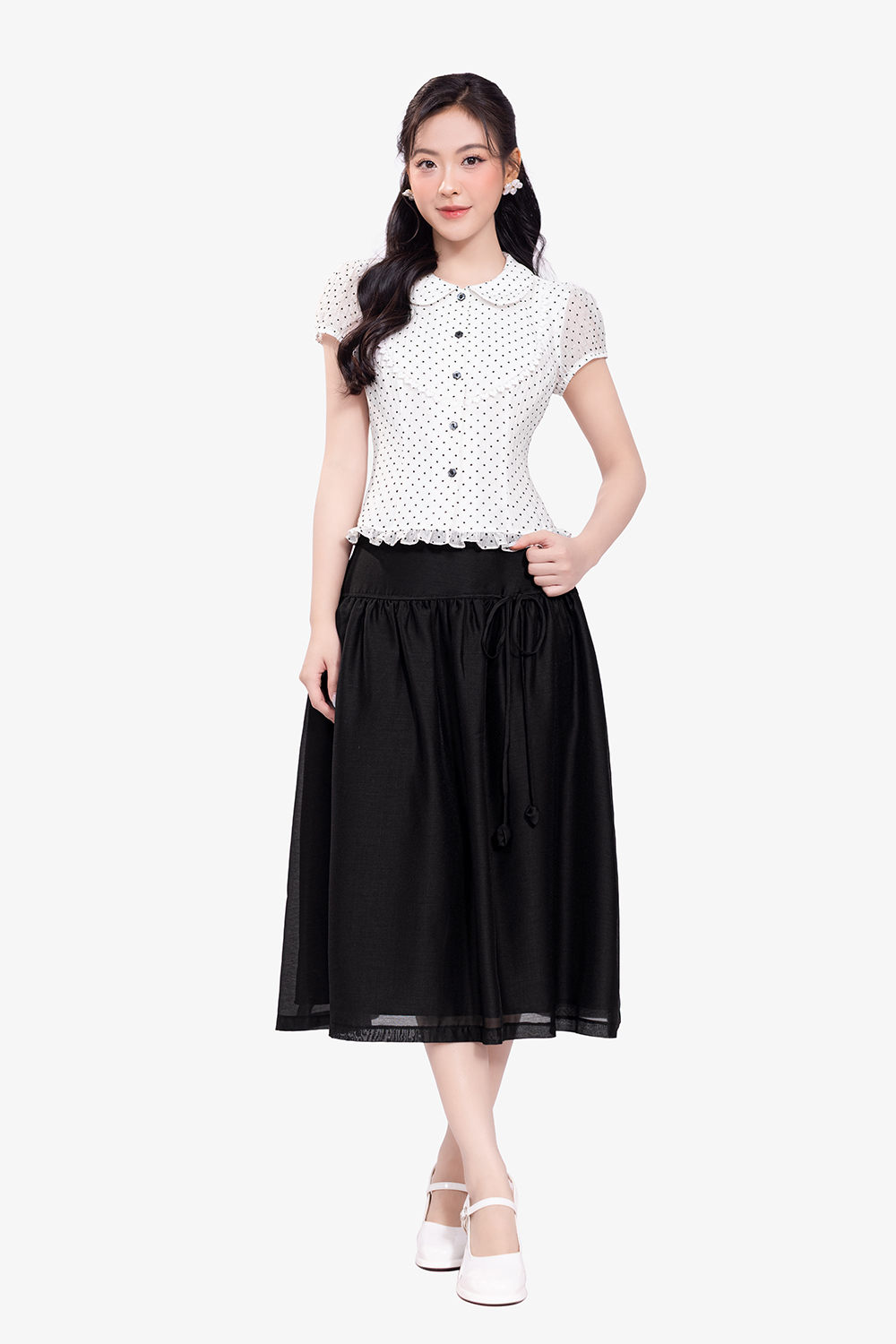 Áo kiểu nữ chấm bi cổ sen