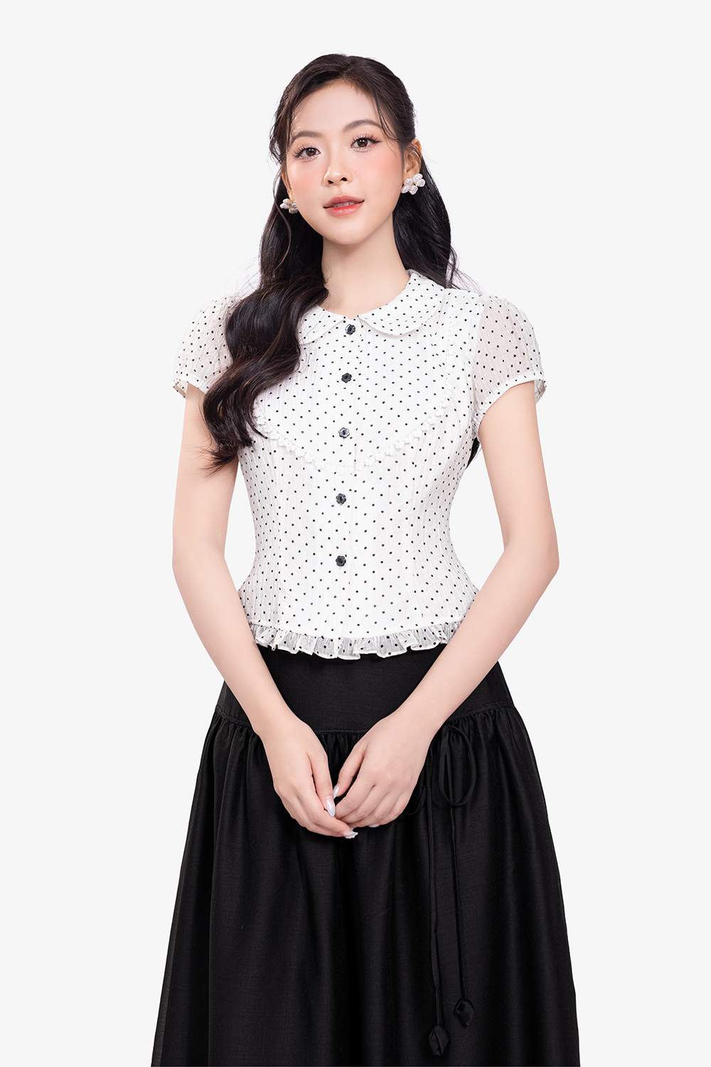 Áo kiểu nữ chấm bi cổ sen