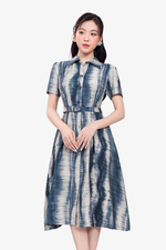 Đầm họa tiết loang cổ sơ mi dáng A thắt lưng