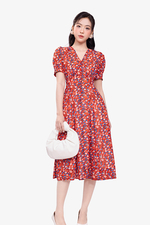 Đầm hoa đỏ dáng xòe cổ V phối nút