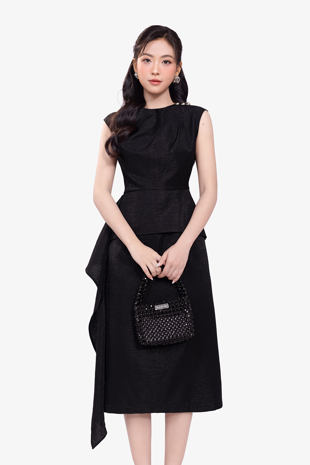 Đầm đen peplum dáng dài tay chờm