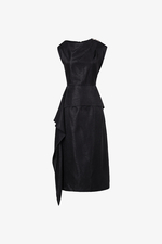 Đầm đen peplum dáng dài tay chờm