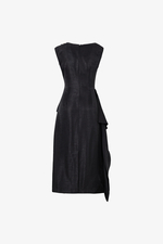 Đầm đen peplum dáng dài tay chờm