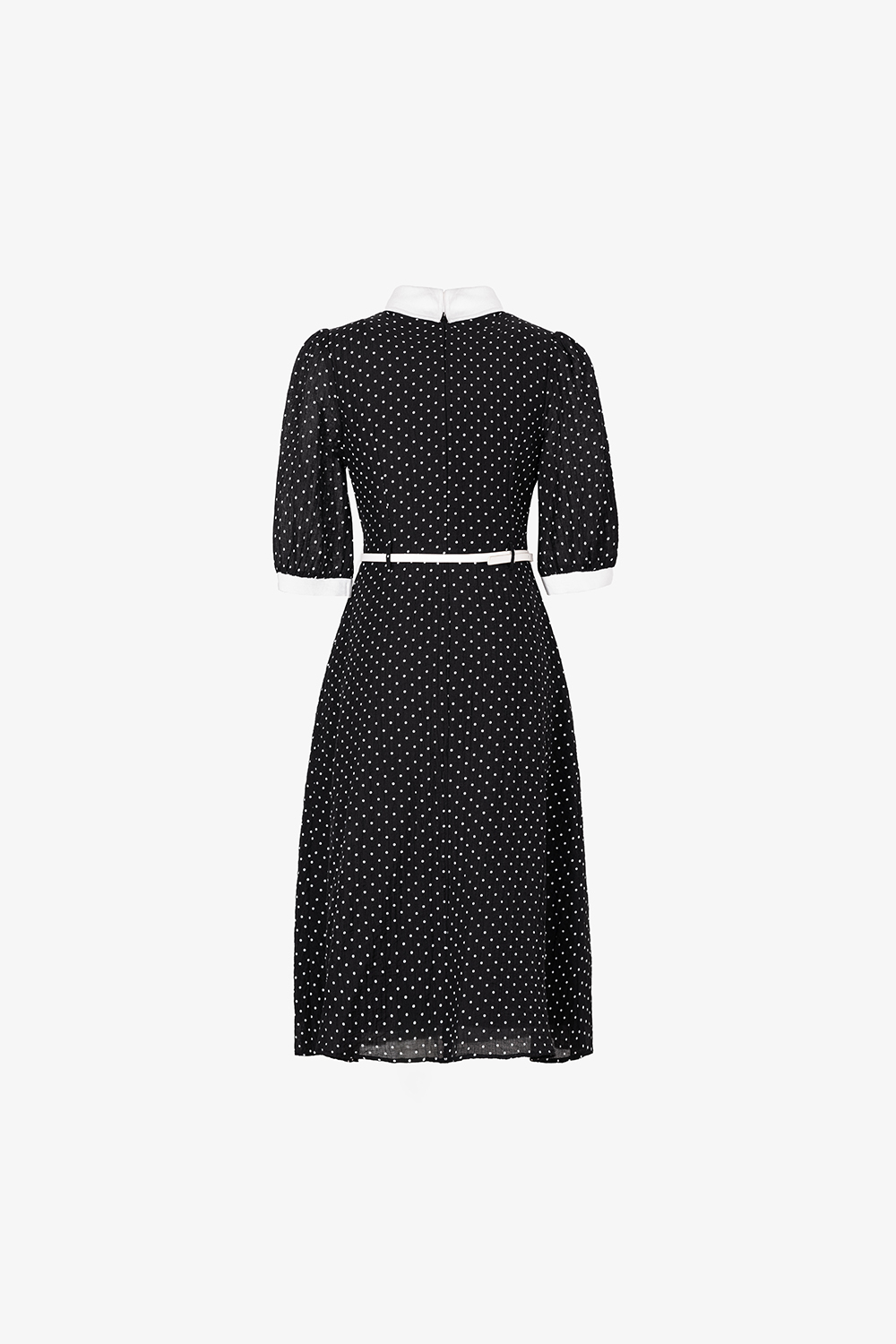 Đầm đen chấm bi phối trắng dáng xòe