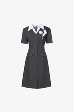 Đầm chữ A màu xám đính hoa phối trắng