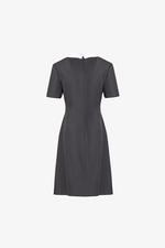 Đầm chữ A màu xám đính hoa phối trắng