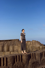 Chân váy dài dáng suông xẻ sau màu xám