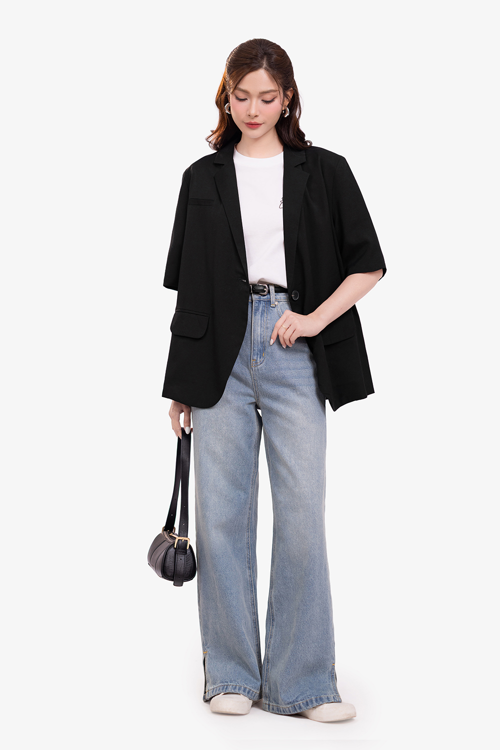 Áo blazer nữ màu đen tay ngắn