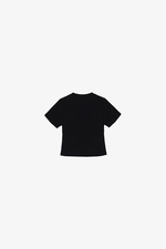 Áo thun đen dáng baby tee