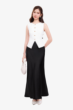 Chân váy lụa màu đen dáng dài